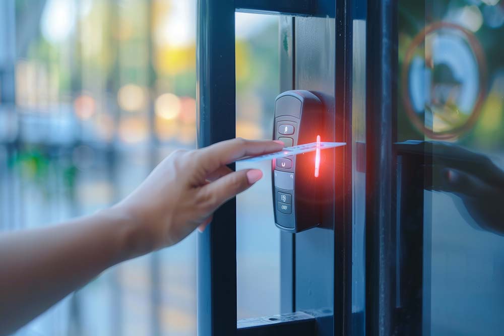 Security key card scanning for private building entry - home and on premise access control, 1# Toronto Security company, best security company Toronto, experienced security company toronto safelink group, P8MX+GC Brampton, Ontario